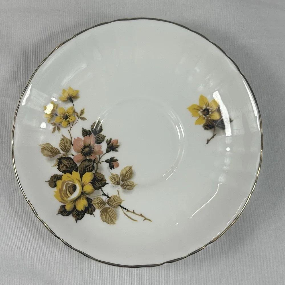 Royal Grafton Teacup And Saucer‎ Yellow Roses Bone China Made In England